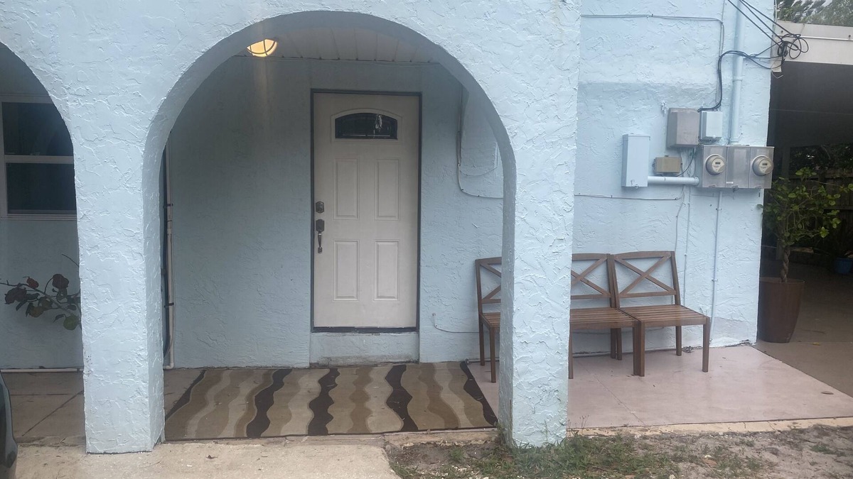 Horton Shores Apartment | Romantic Spanish Island Home — Minutes from Ocean & Flagler Avenue