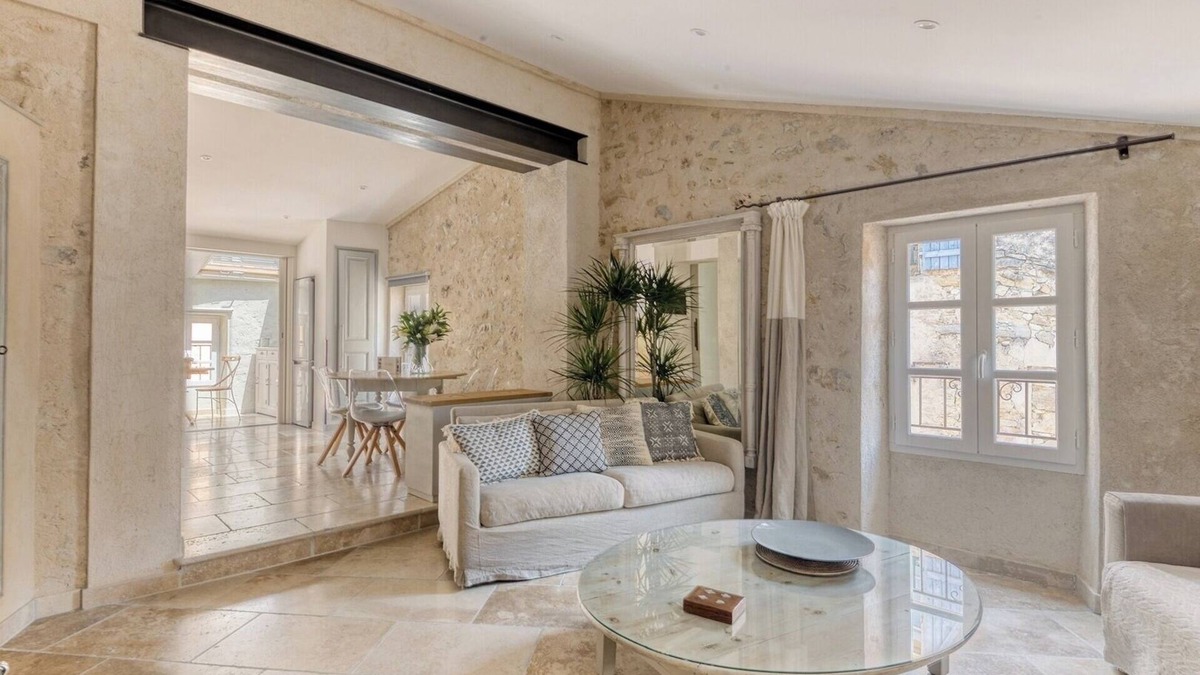 Valbonne Apartment | Romantic stone Loft in the heart of Valbonne