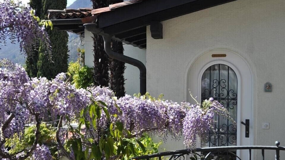 Ronco sopra Ascona House | Romantic Studio with magnificent View of Lago Maggiore & Alps