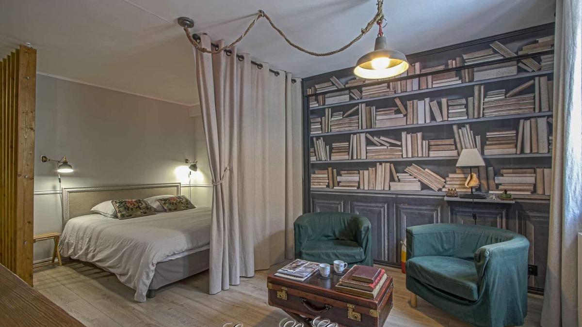 Enclos Apartment | Romantic studio w/comfy bed & large btm 1mn-walk to Vieux Bassin - Studio Le Goéland ♥