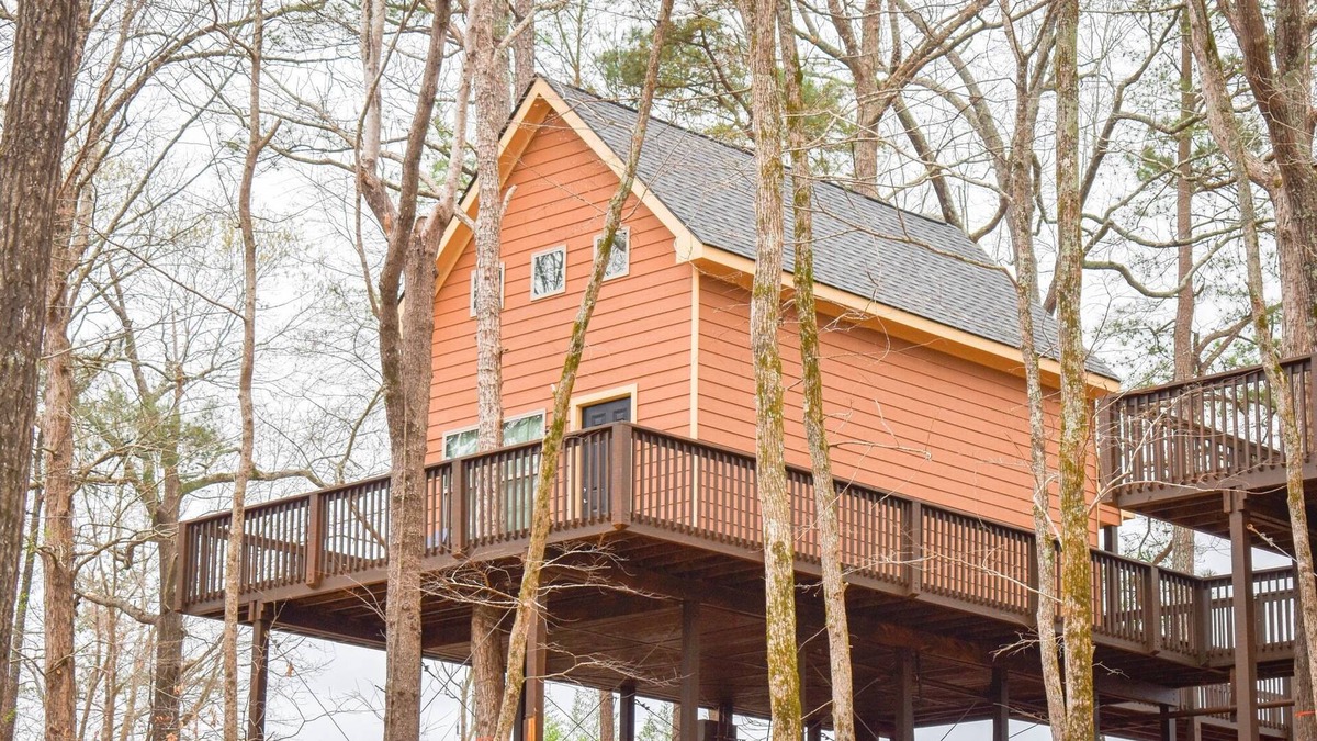 Clarks Hill House | Romantic Treehouse Paradise