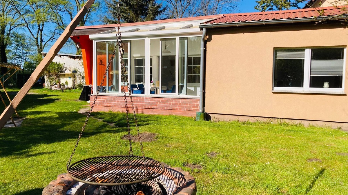 Warenthin House | Romantic vacation home directly on Lake Rheinsberg Pet-friendly