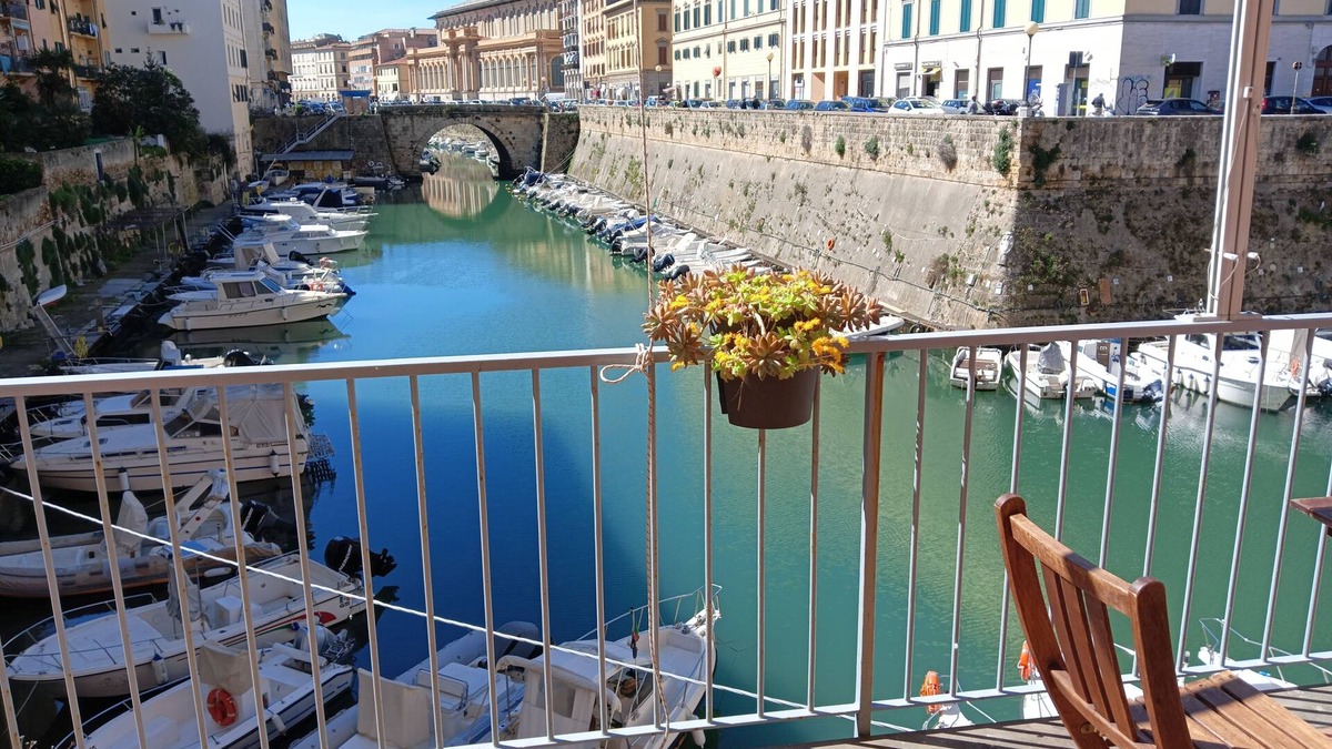 Livorno Apartment | Romantic view of the Royal Ditch