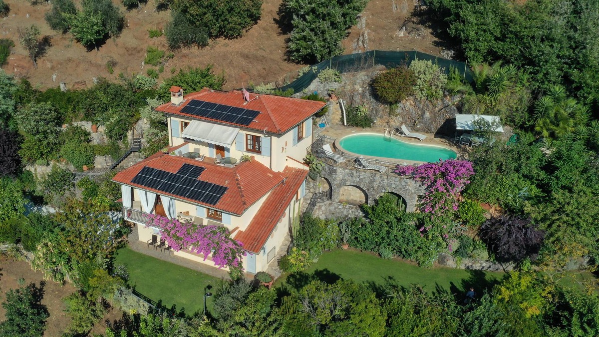 Forte dei Marmi Villa | ROMANTIC VILLA ⭐ POOL ⭐ SEA VIEW, WALL BOX