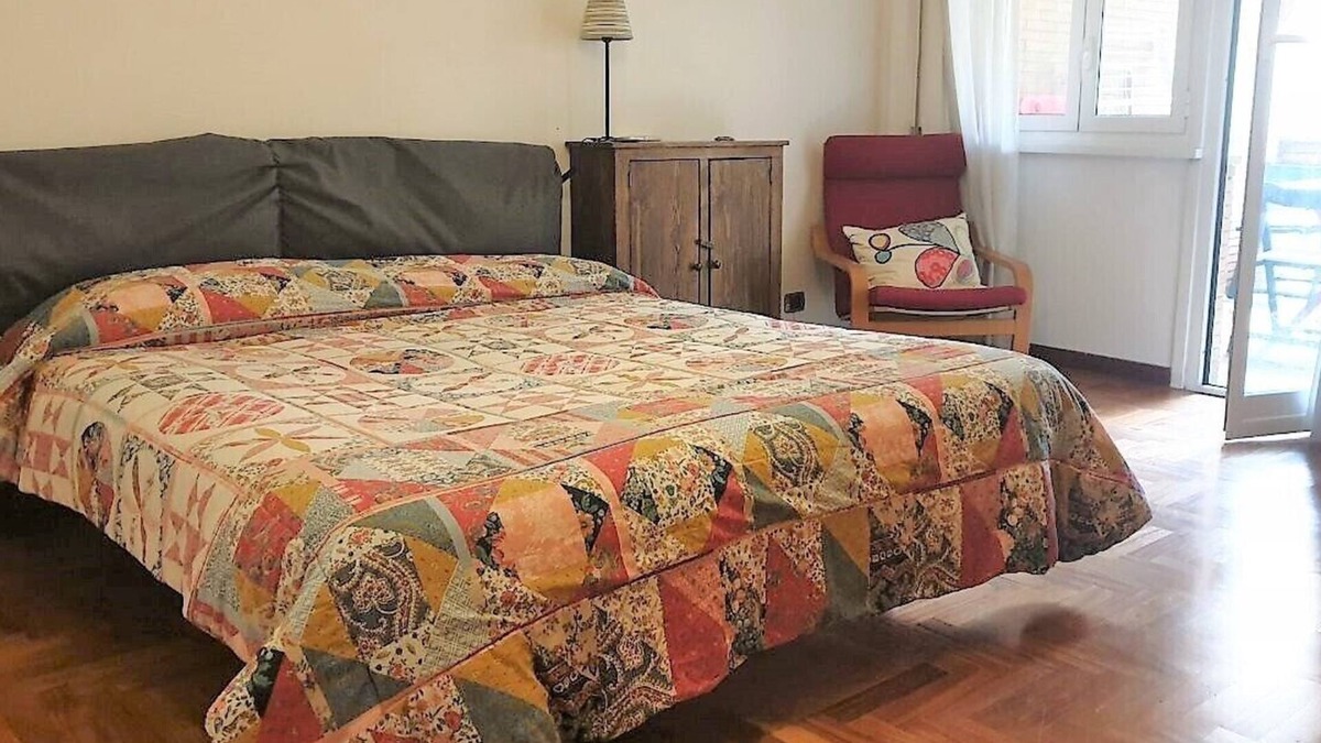 Garbatella Apartment | Rome-in the heart of the city