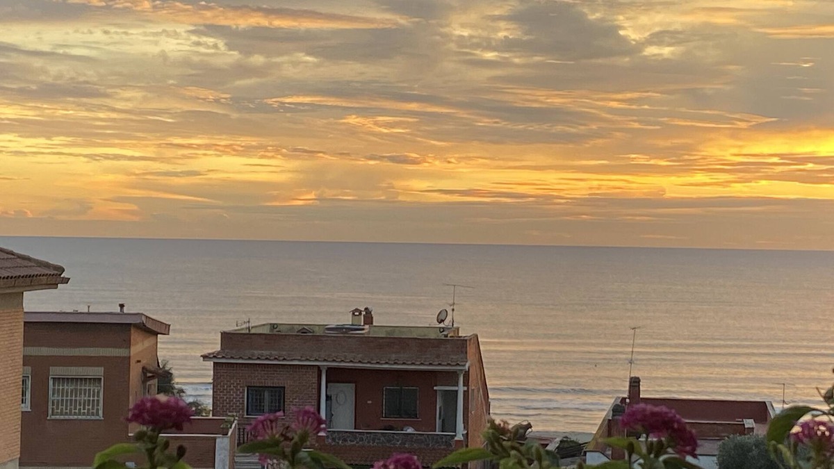 Torvaianica Condo | Rome w/Seaview-Newly Remodeled, Spacious, Comfortable, Clean, WiFi, FreeParking