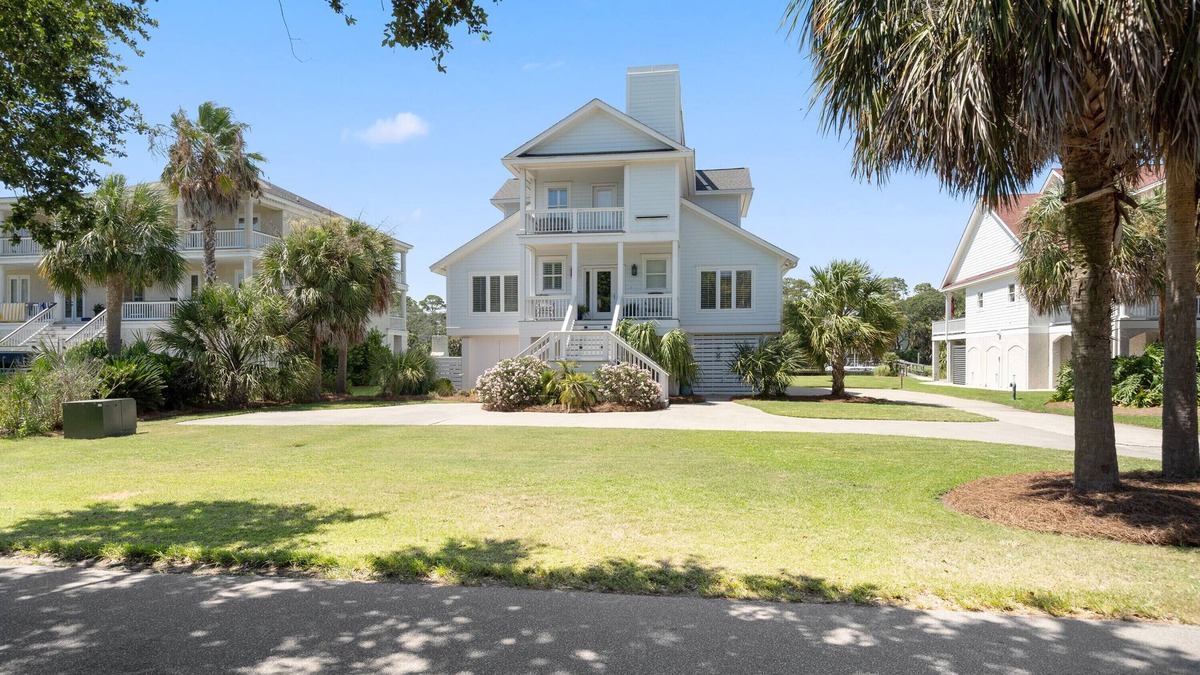 Beaufort House | Rooftop Deck w/360 views just across from beach access