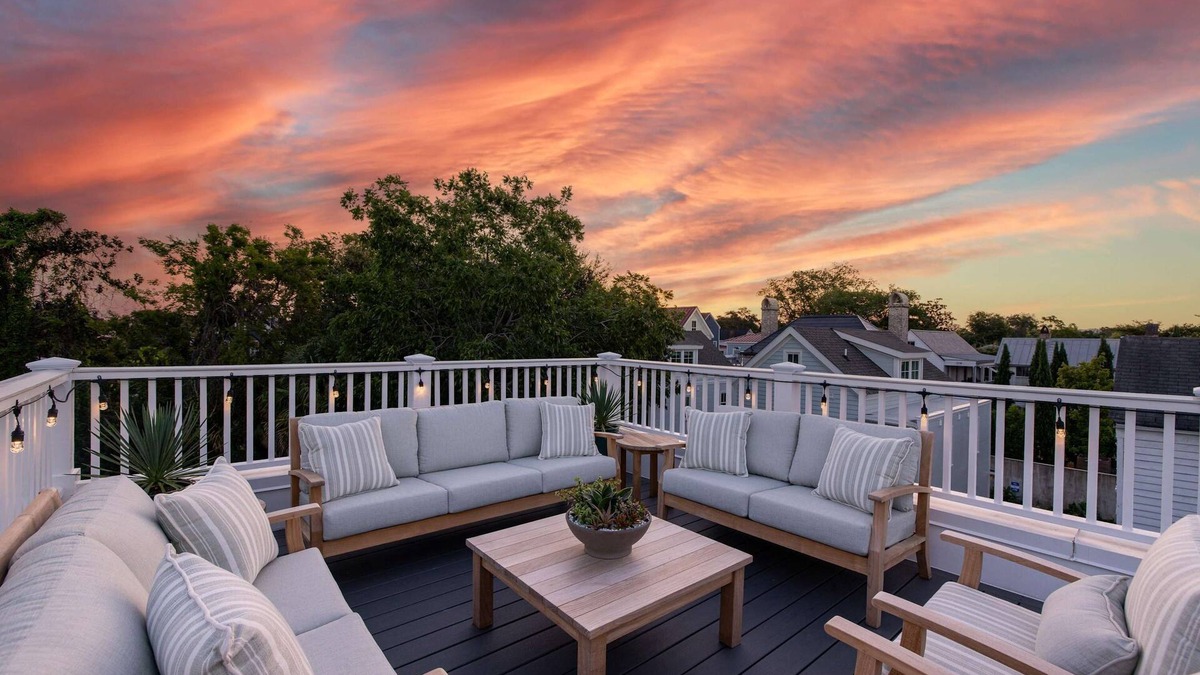 Cannonborough Elliotborough House | Rooftop & Hot Tub + Parking - 3 Blocks to King!