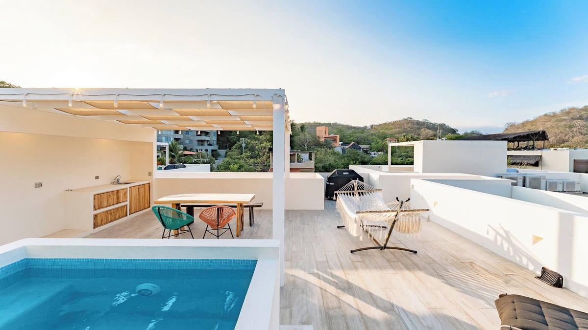 Santa Maria Huatulco Condo | Rooftop Plunge Pool & Surf-Friendly Beachside Comfort