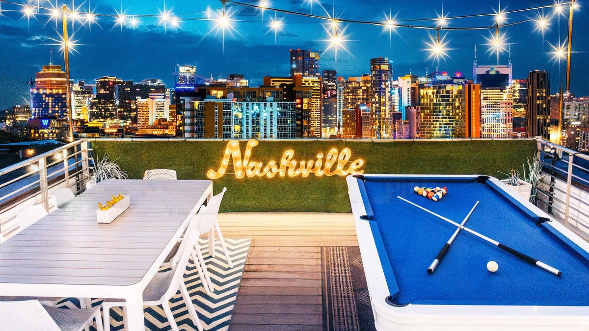 Edgehill House | Rooftop Pool Table Gulch! City Views! 15 beds!
