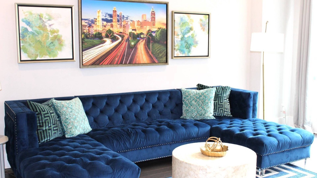 Castleberry Hill House | Rooftop/Skyline Views/Walk to Mercedes-Benz and enjoy some Free Fun for both Family and Adults
