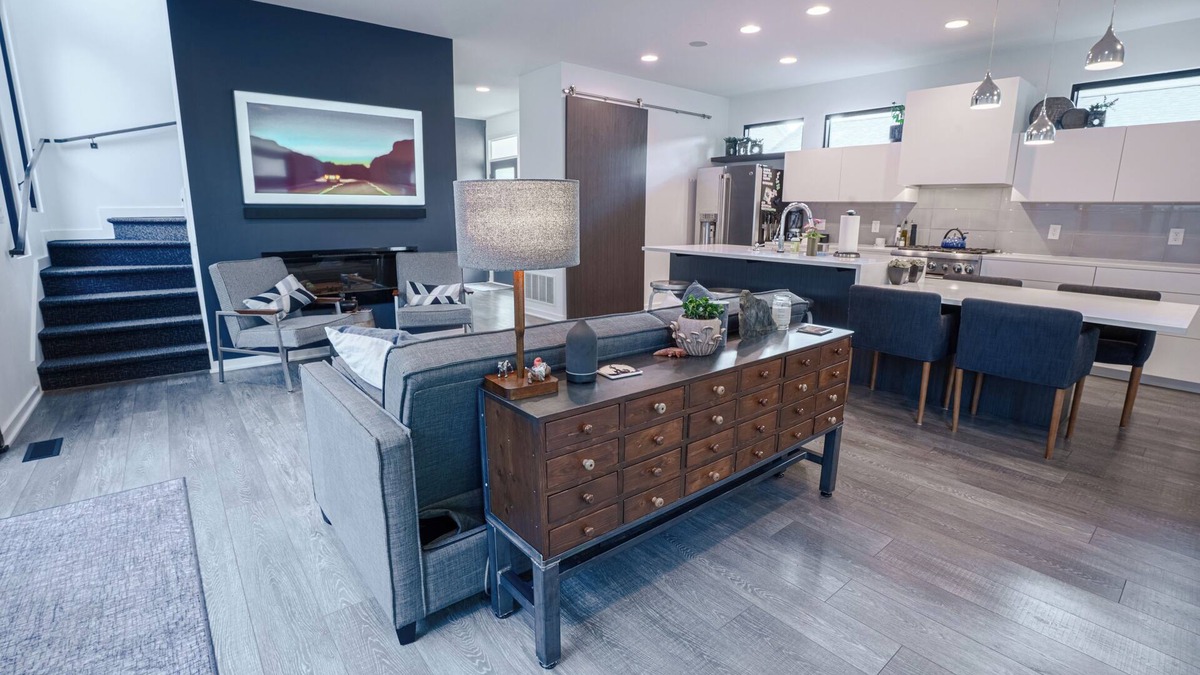 Fountain Square House | Rooftop Views + Hot Tub, Games & Tunes