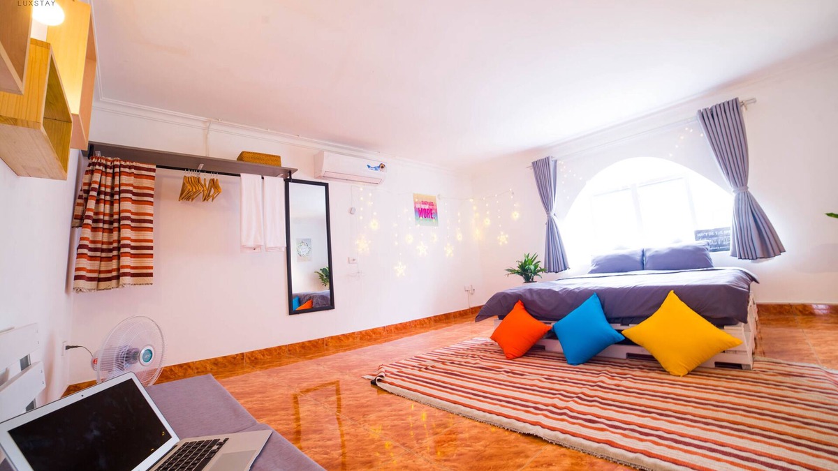 Nhat Tan House | Rooftop & vintage room for couple - Em Am Homestay Ha Noi