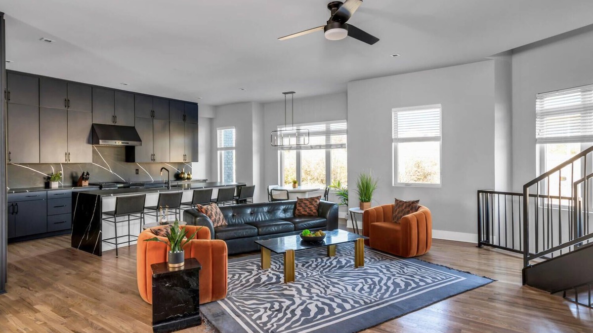 Haynes Area House | Rooftop w/Skyline Views-15 Min to Broadway-Luxury