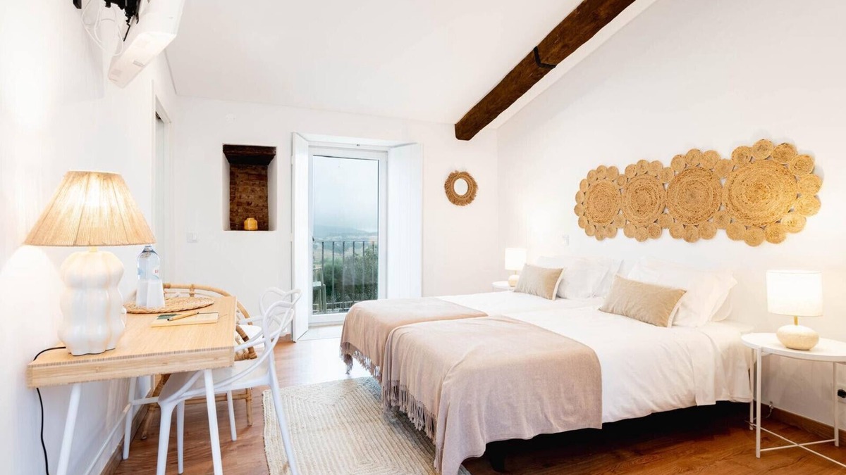 Fortios Apartment | Room '2' with Shared Pool