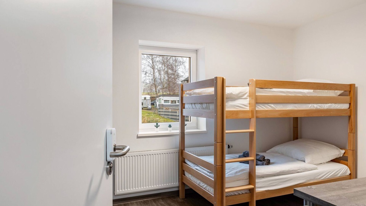 Rotenburg an der Fulda Apartment | Room '4' with Shared Garden and Wi-Fi