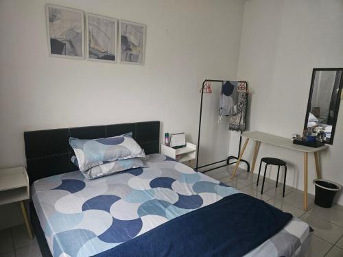 Papar House | Room at Puncak Gloxinia Condominium by ALD2401