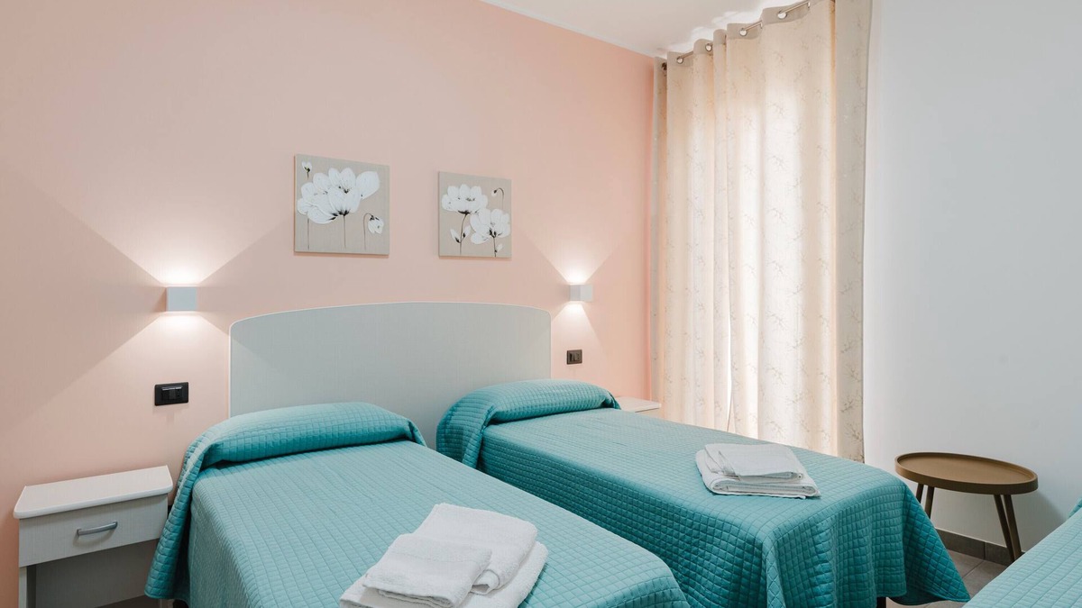 Castelvetrano Apartment | Room 'Camera 4' with Shared Terrace, Wi-Fi and Air Conditioning