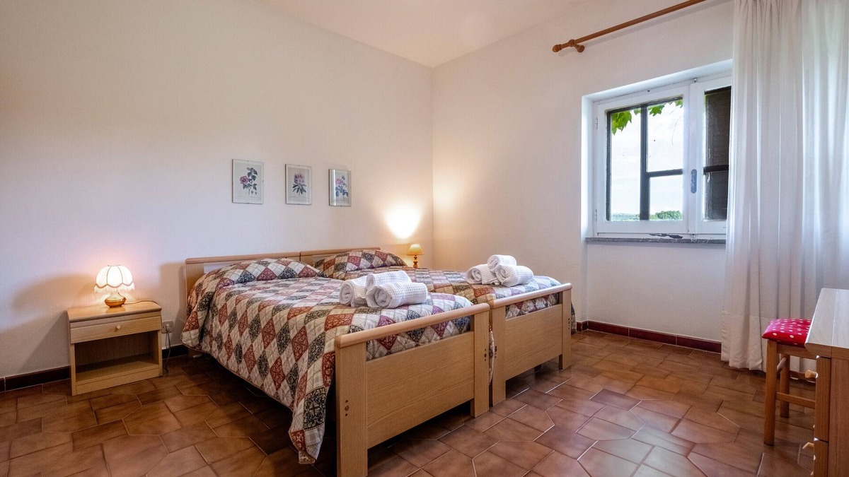 Sorano Apartment | Room 'Camera Est' with Shared Pool, Shared Terrace and Wi-Fi