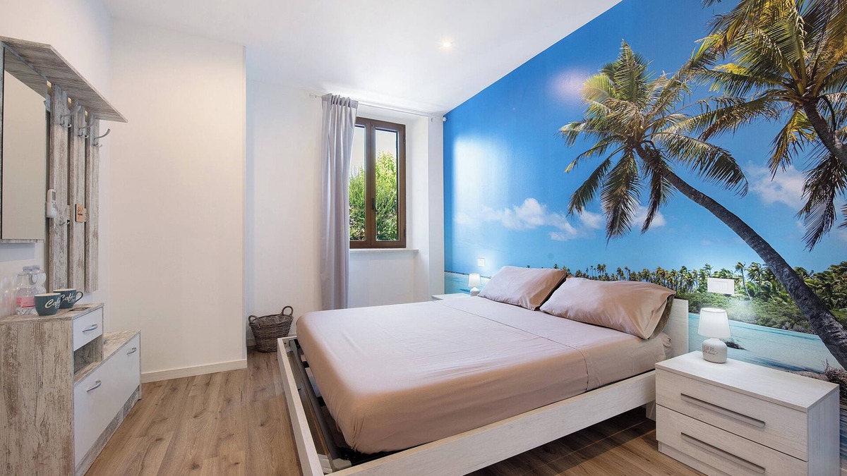 Gavardo Apartment | Room 'Camera Sea' with Mountain View and Wi-Fi