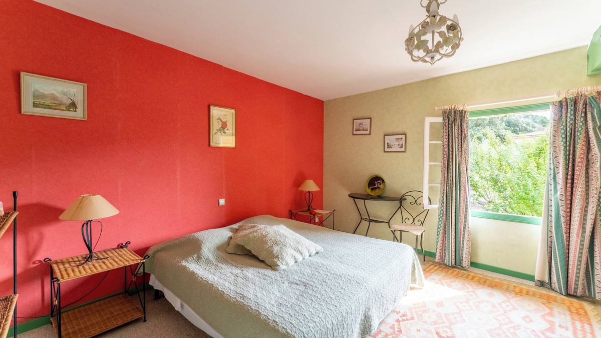 Saint-Pierre-de-Vassols Apartment | Room 'Chambre Verte' with Private Pool, Shared Terrace and Wi-Fi