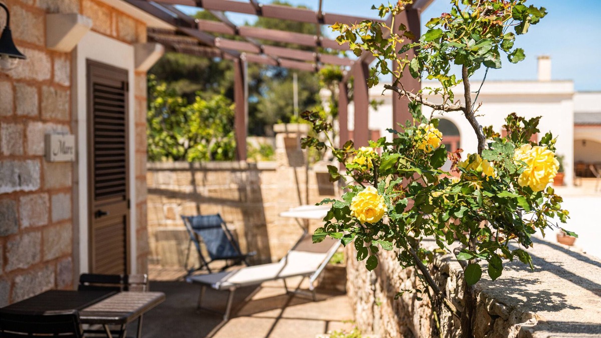 Vitigliano Apartment | Room 'Cielo' with Private Terrace, Wi-Fi and Air Conditioning