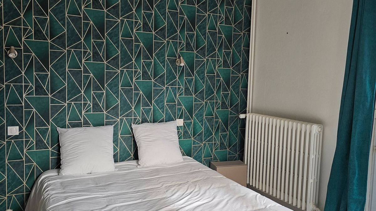 Salies-du-Salat Apartment | Room 'Double Room' with Shared Terrace, Wi-Fi and Air Conditioning