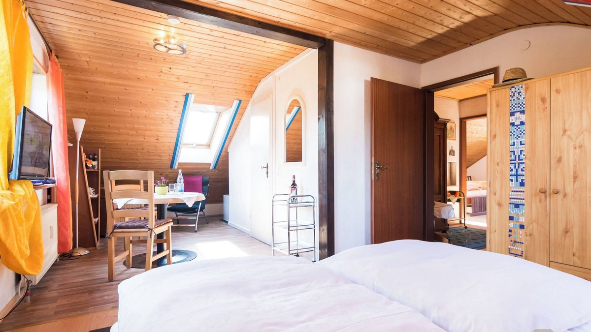 Oberlengenhardt Apartment | Room 'Dreibettzimmer' with Wi-Fi