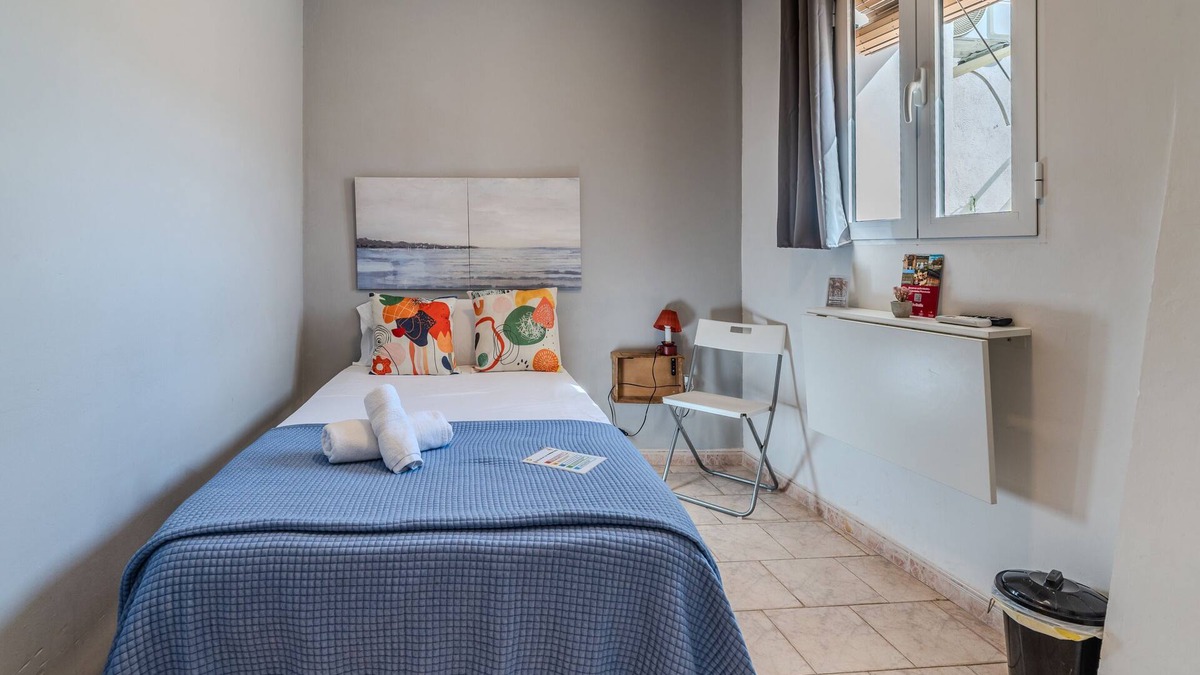 La Catedral Bed & Breakfast | Room eco la feria en. la calleja de la pimentera