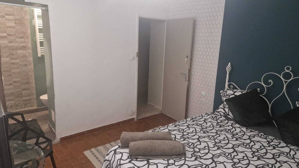Bedarrides House | Room for rent in a quiet house in the countryside