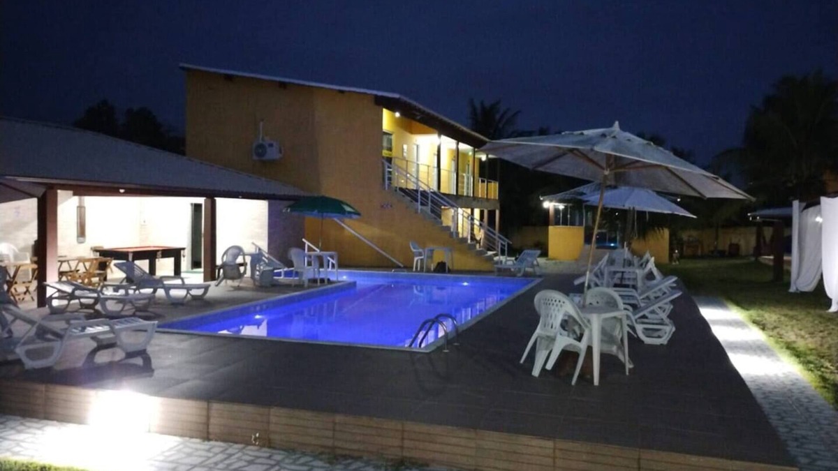 Barra Nova Villa | Room for three people with air conditioning, minibar, smart TV and hammock on the balcony