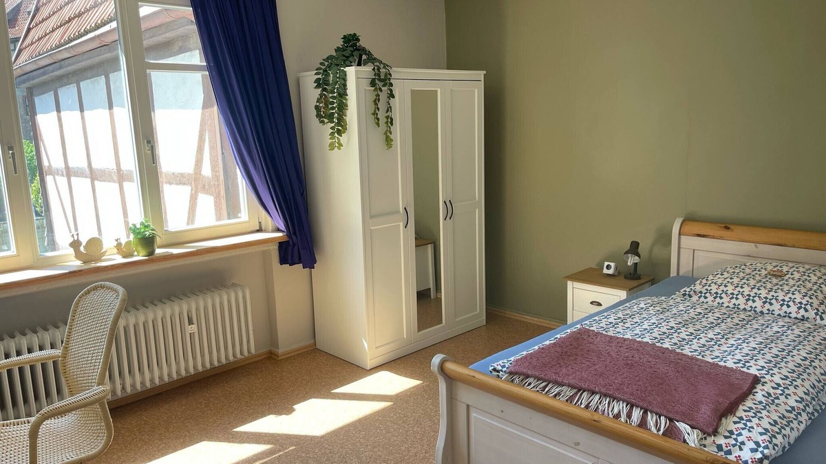 Schlitz Apartment | Room 'Friedrich' with Shared Terrace and Wi-Fi