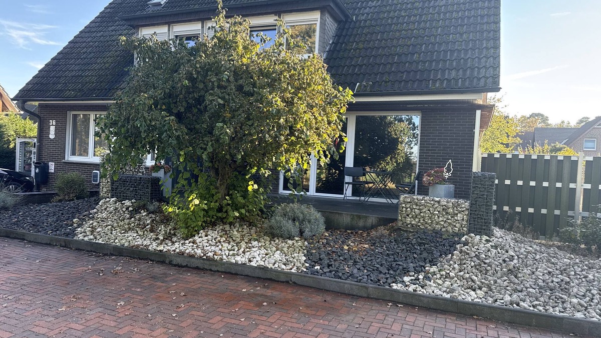 Lingen Apartment | Room 'Haus Erika 2' with Shared Terrace and Wi-Fi