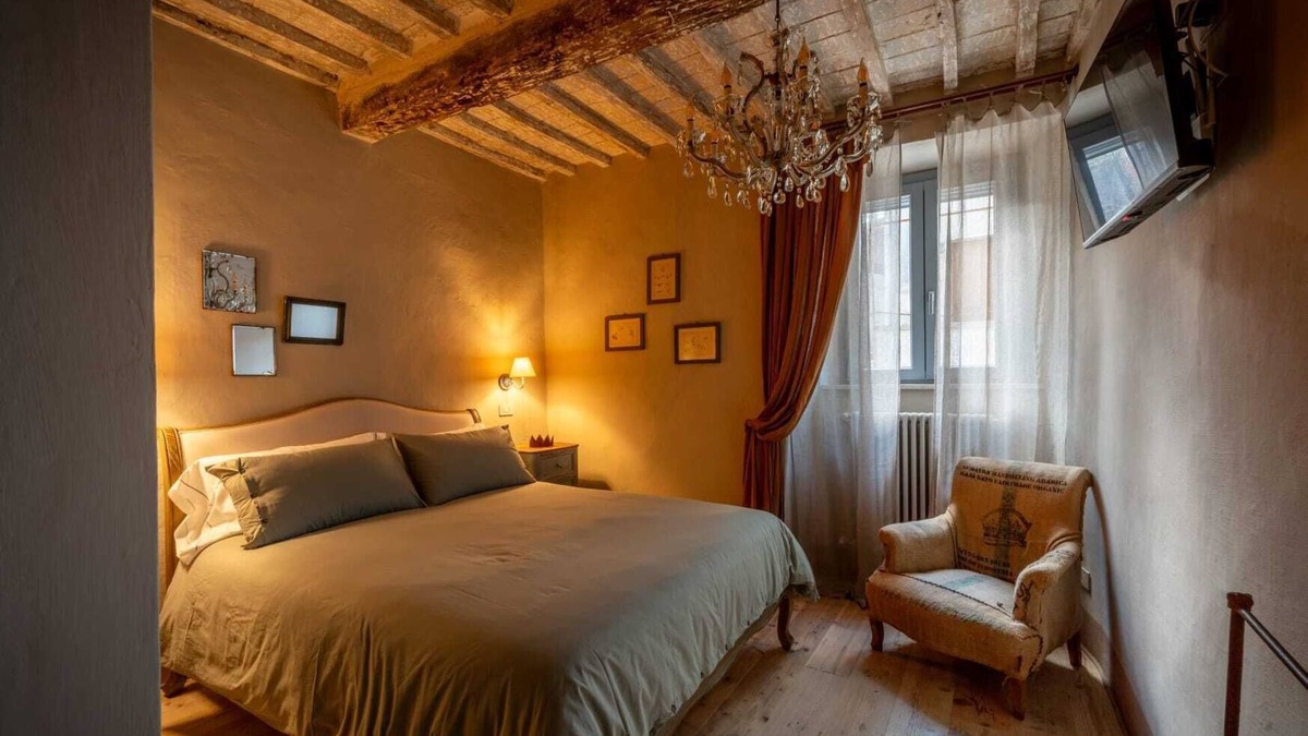 Campiglia d'Orcia Apartment | Room 'Il Cannellone' with Shared Garden and Wi-Fi