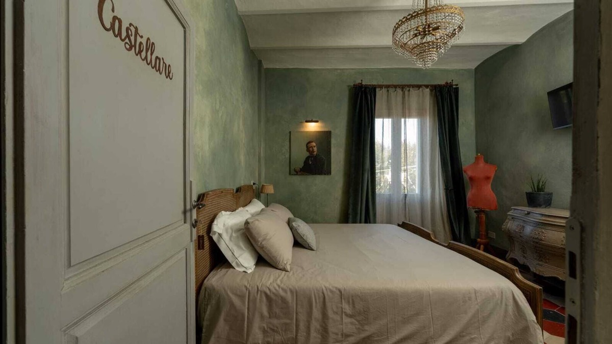 Campiglia d'Orcia Apartment | Room 'Il Castellare' with Shared Garden, Wi-Fi and Air Conditioning