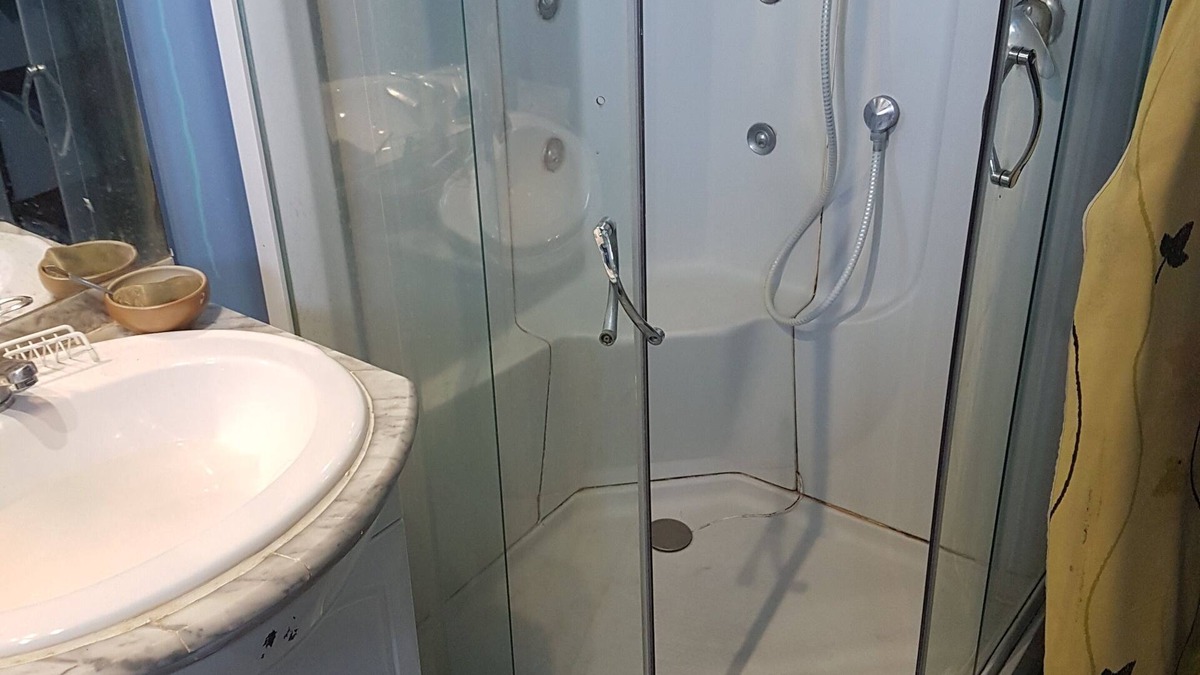 Quartier Canrobert House | Room in a nice flat-share by a river