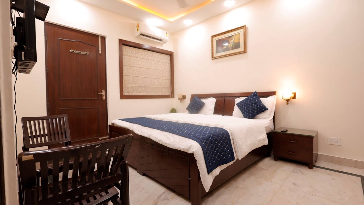 South Extension House | Room in B&B - Home Stay Cum Bed and Breakfast