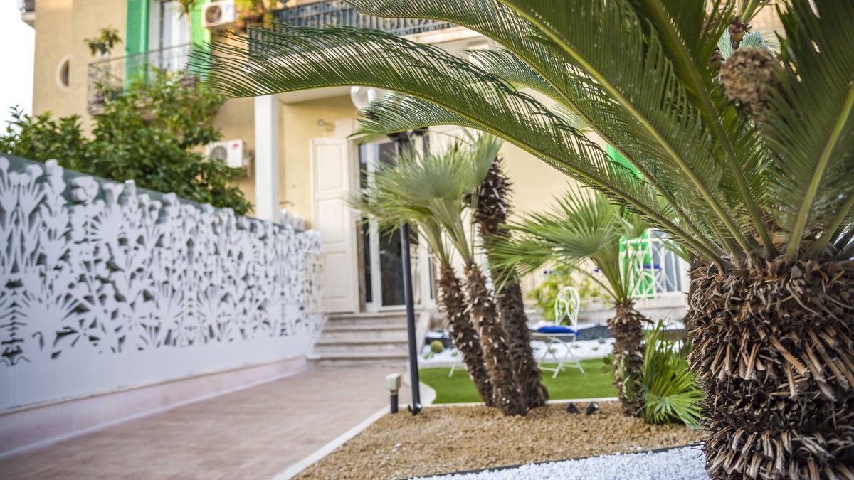 Giovinazzo House | Room in B&B - Triple Room in B&b - a Stone's Throw From the sea