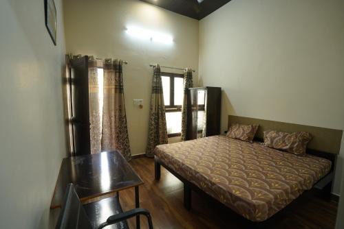 Haldwani House | Room in Haldwani with private Kitchen & Bath