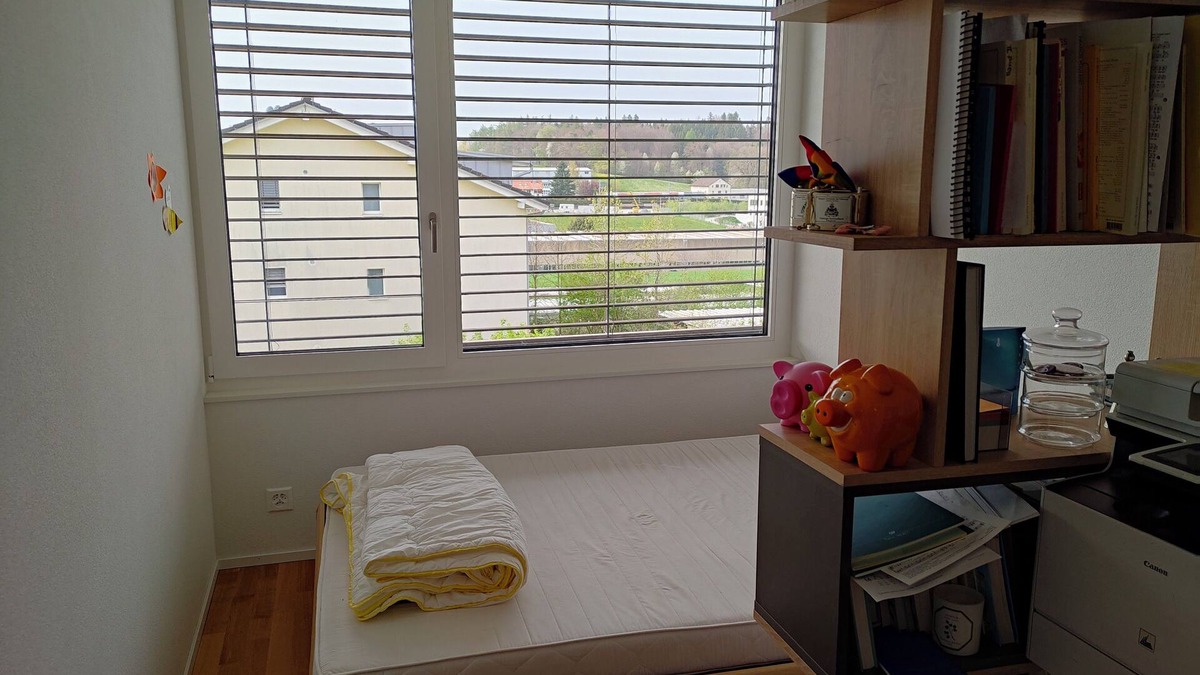 Courtepin House | Room in our family home, close to the station and services
