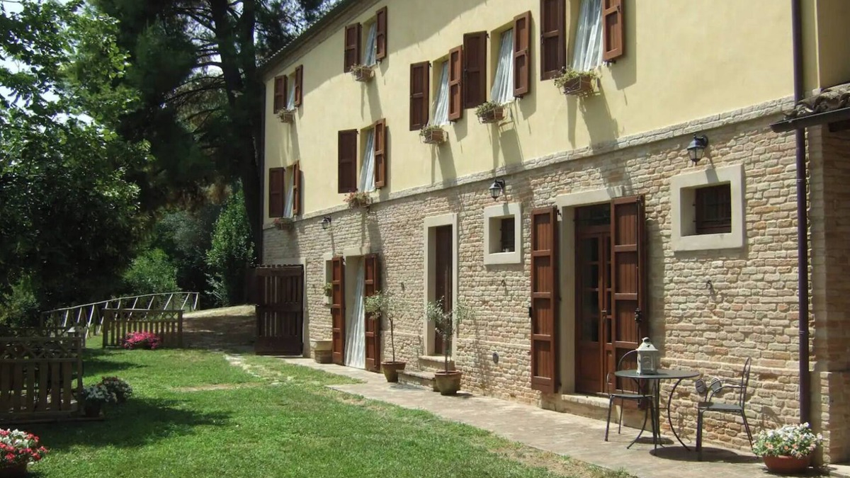 Monte San Vito Other | ROOM IN THE QUIETNESS OF THE CAMPAIGN