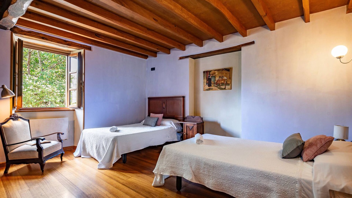 Mondonedo Apartment | Room Lamelas with Mountain Views, Shared Terrace and Wi-Fi