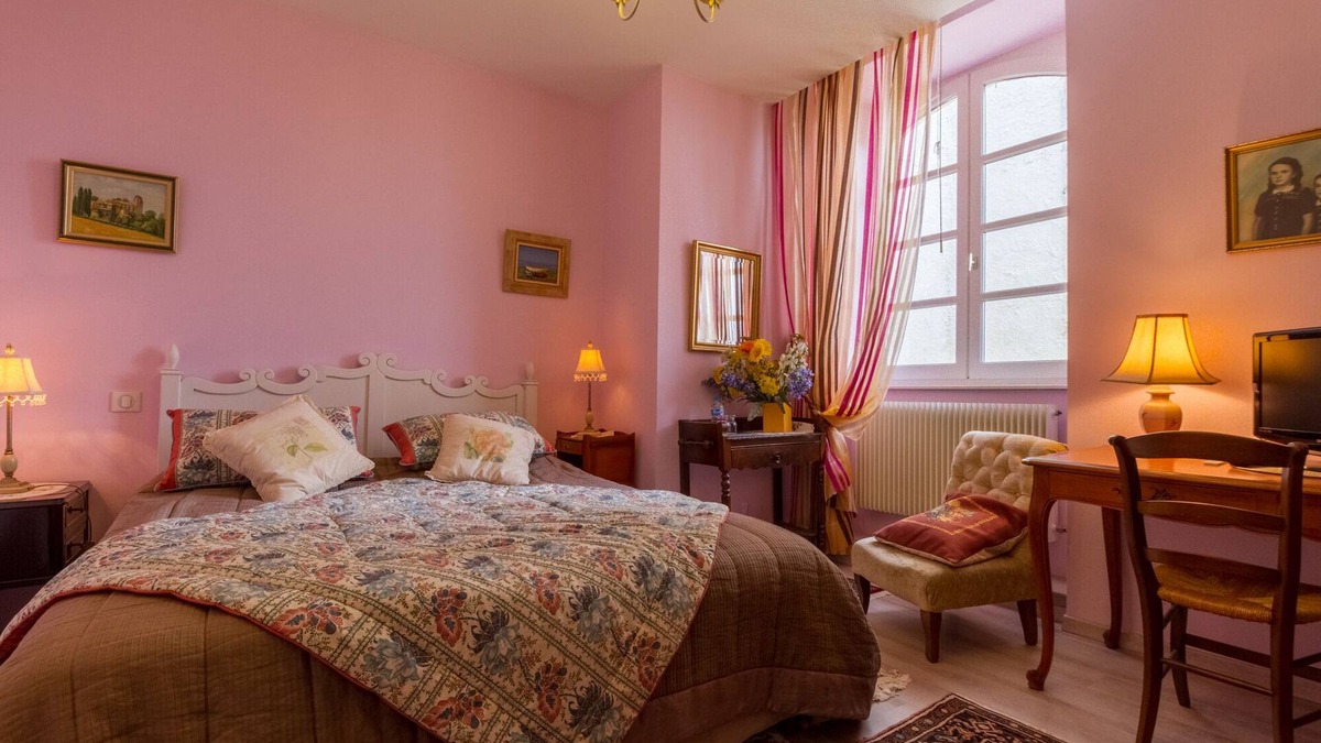 Tournecoupe House | Room MAUVE, Bed and Breakfast Saint Roch, indoor heated pool