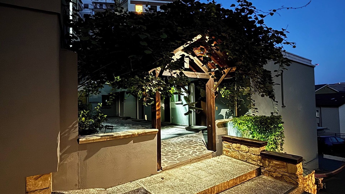Potenza House | Room & Parking