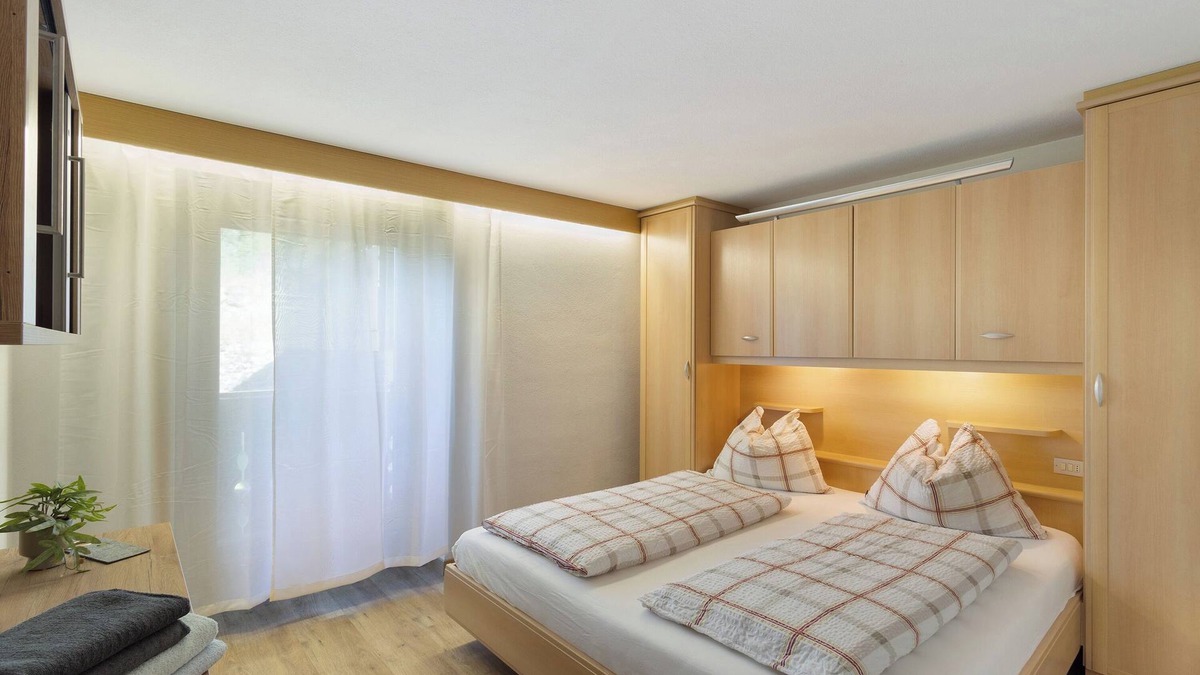 Valle Aurina Apartment | Room 'Pension Waldheim 3' with Mountain View, Shared Garden and Wi-Fi