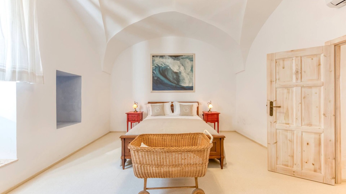 Presicce Apartment | Room 'Serena - 3' with Private Terrace, Wi-Fi and Air Conditioning