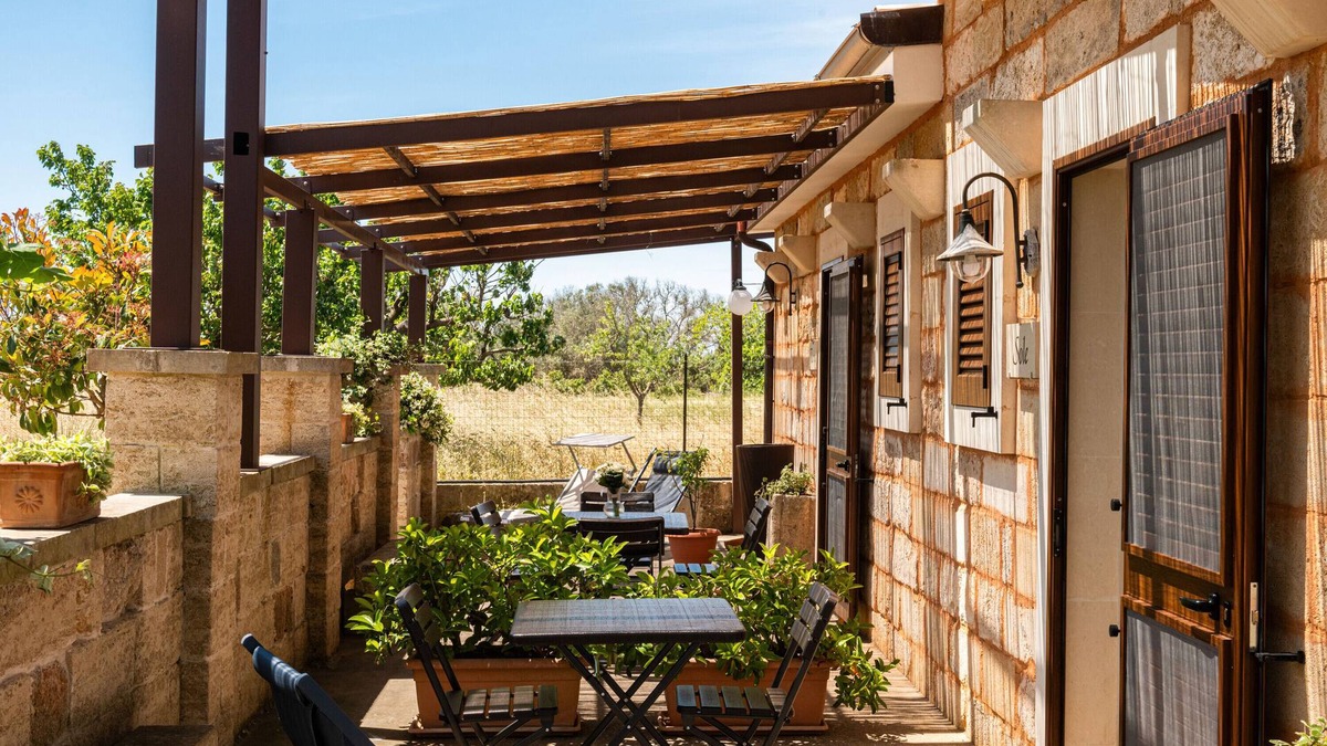 Vitigliano Apartment | Room 'Sole' with Private Terrace, Wi-Fi and Air Conditioning