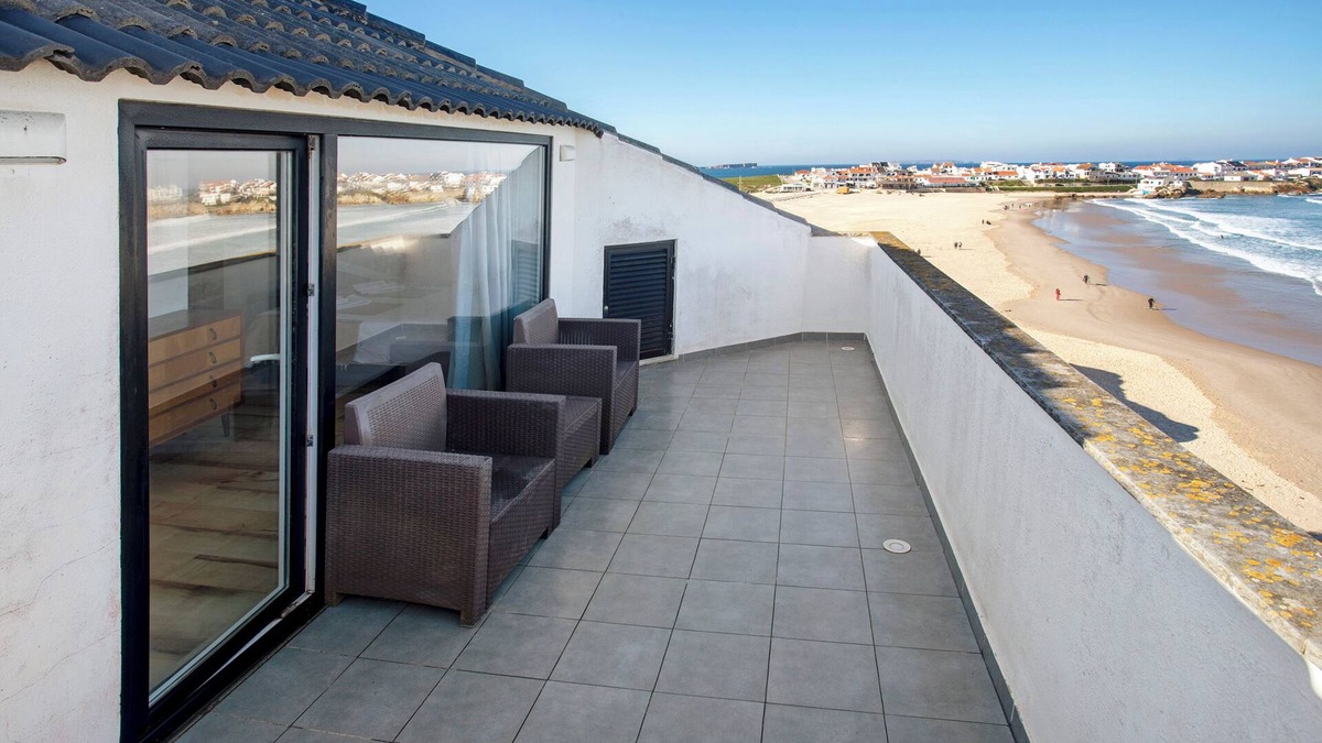 Baleal Apartment | Room 'Top Floor North Suite' with Sea View, Private Terrace and Wi-Fi