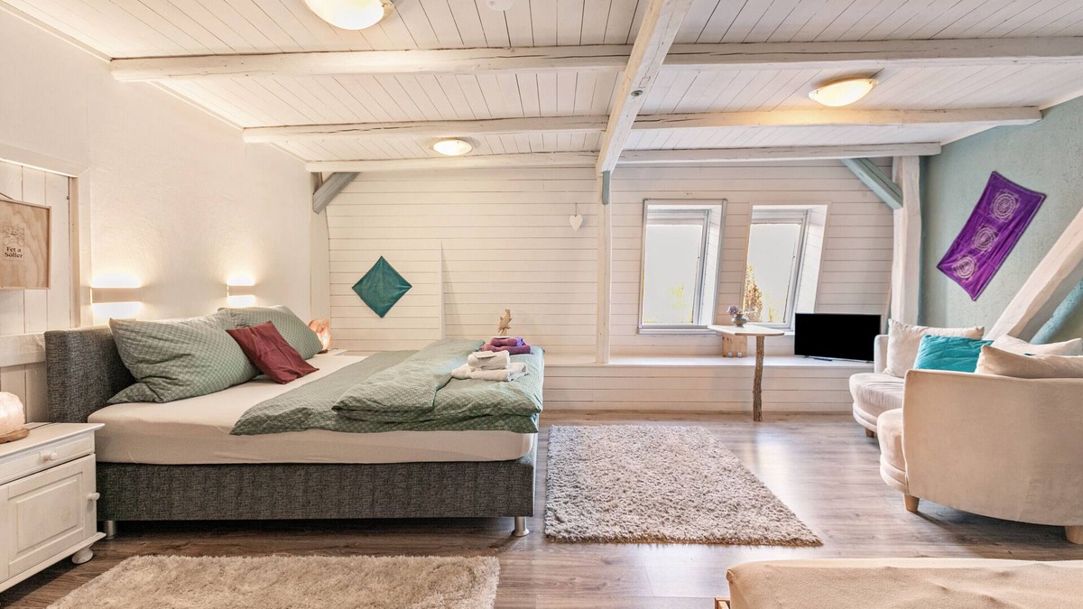 Cecilienkoog Apartment | Room 'Türkis' with Shared Garden