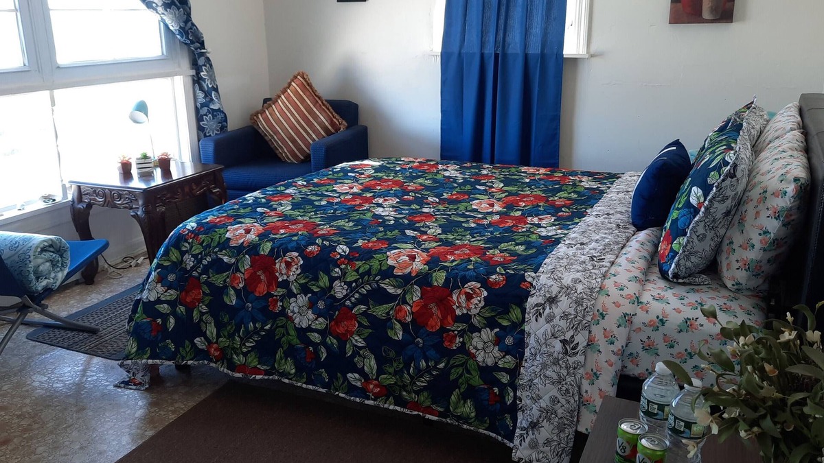 Revere House | Room With Fantastic Front Ocean And Beach View! House Right Across The Ocean!